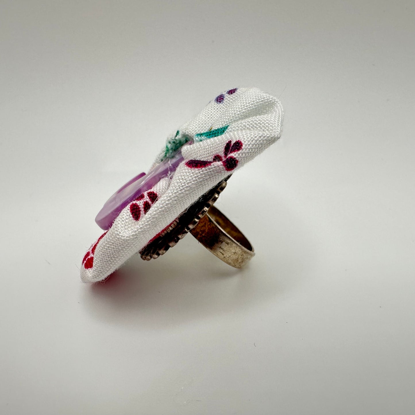 Fabric Swirl Kitty Cat Adjustable Ring - Multicolor White
