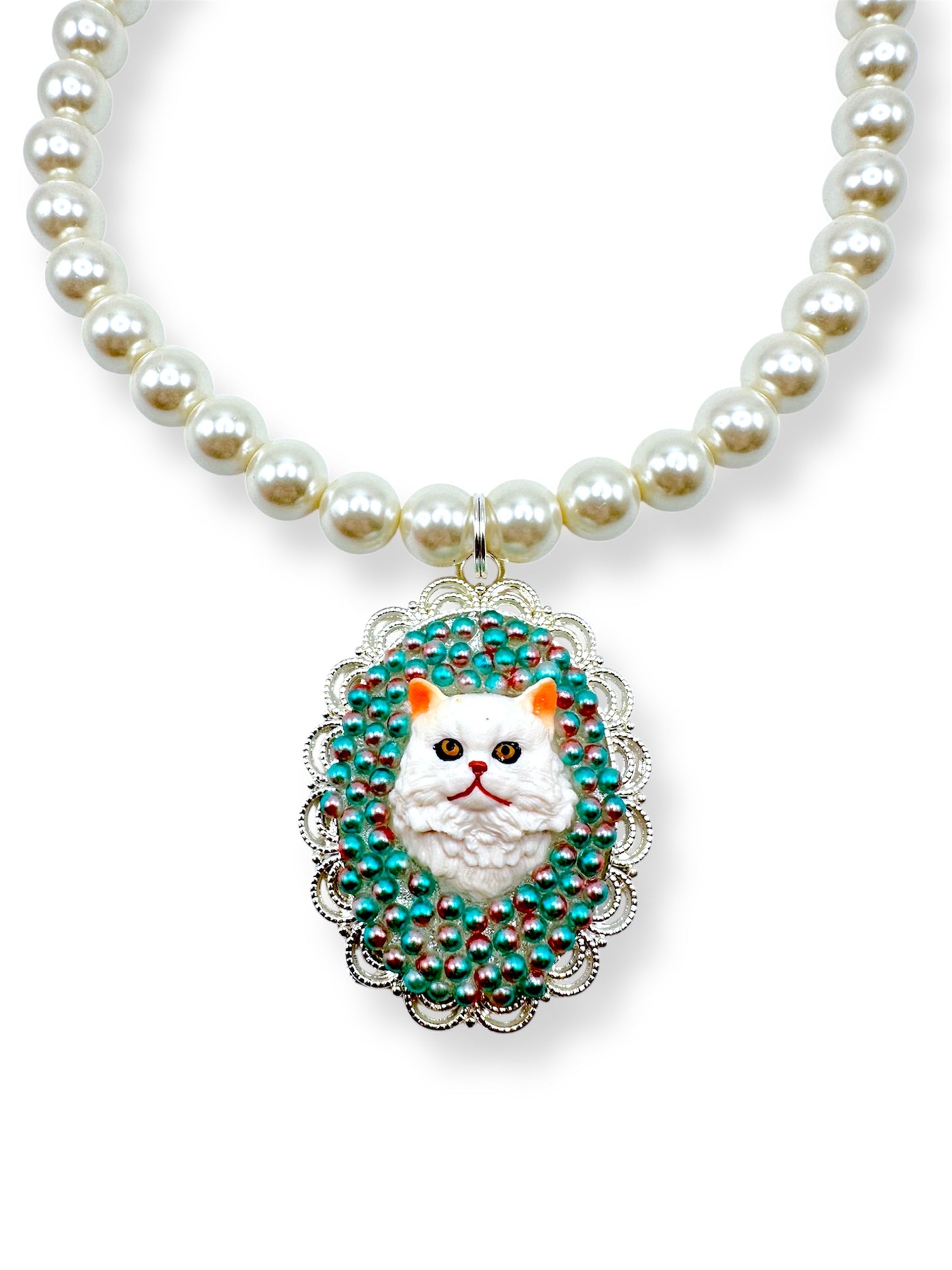 Persian Princess Cat Pearl Necklace