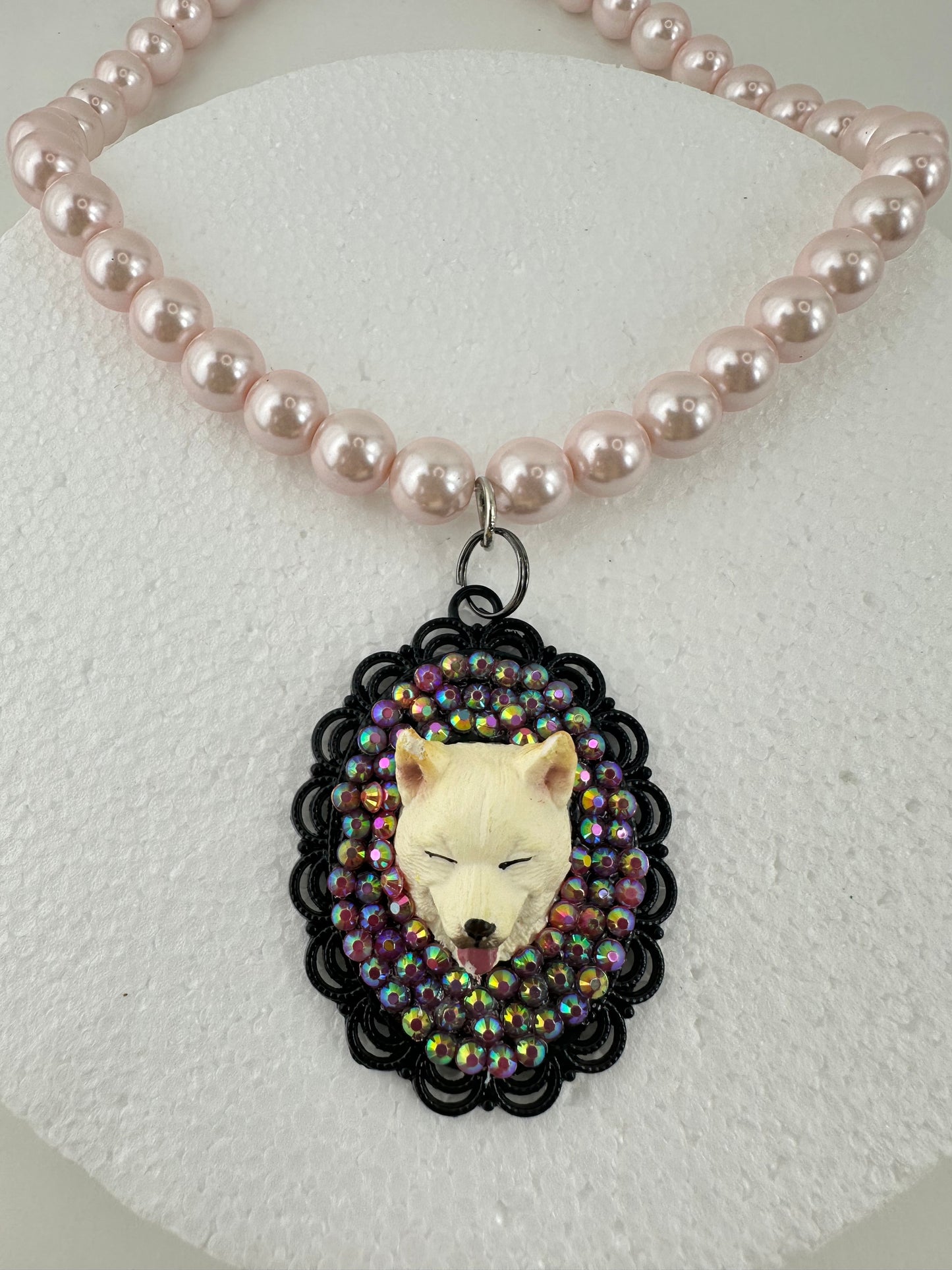 Howlin' Husky Heartbreaker Pearl Necklace