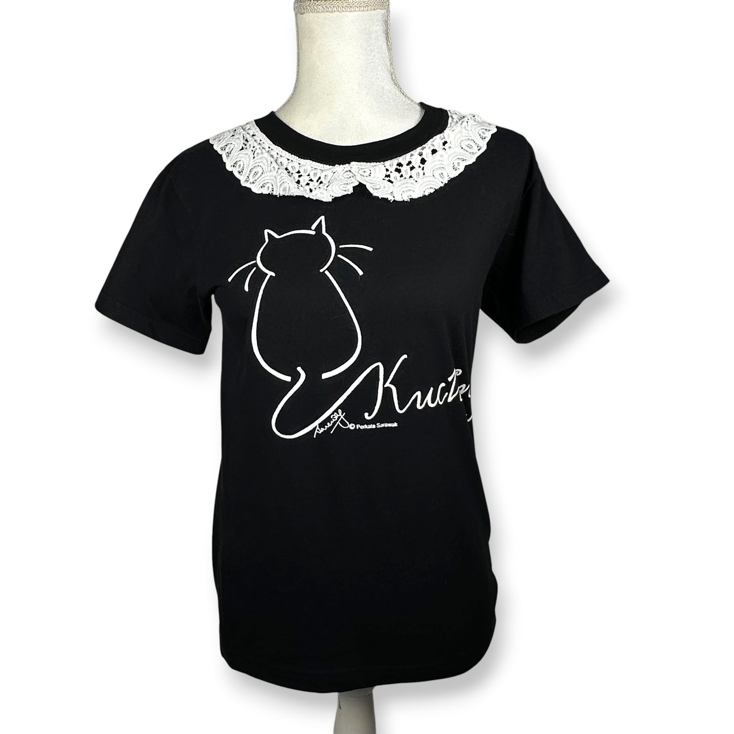 Kuching Kat Thailand Tee with White Lace Collar
