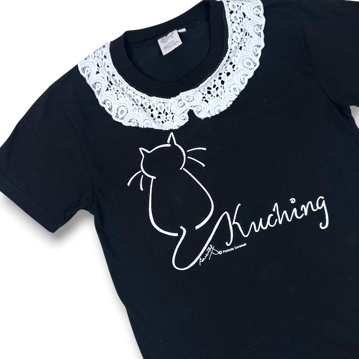 Kuching Kat Thailand Tee with White Lace Collar