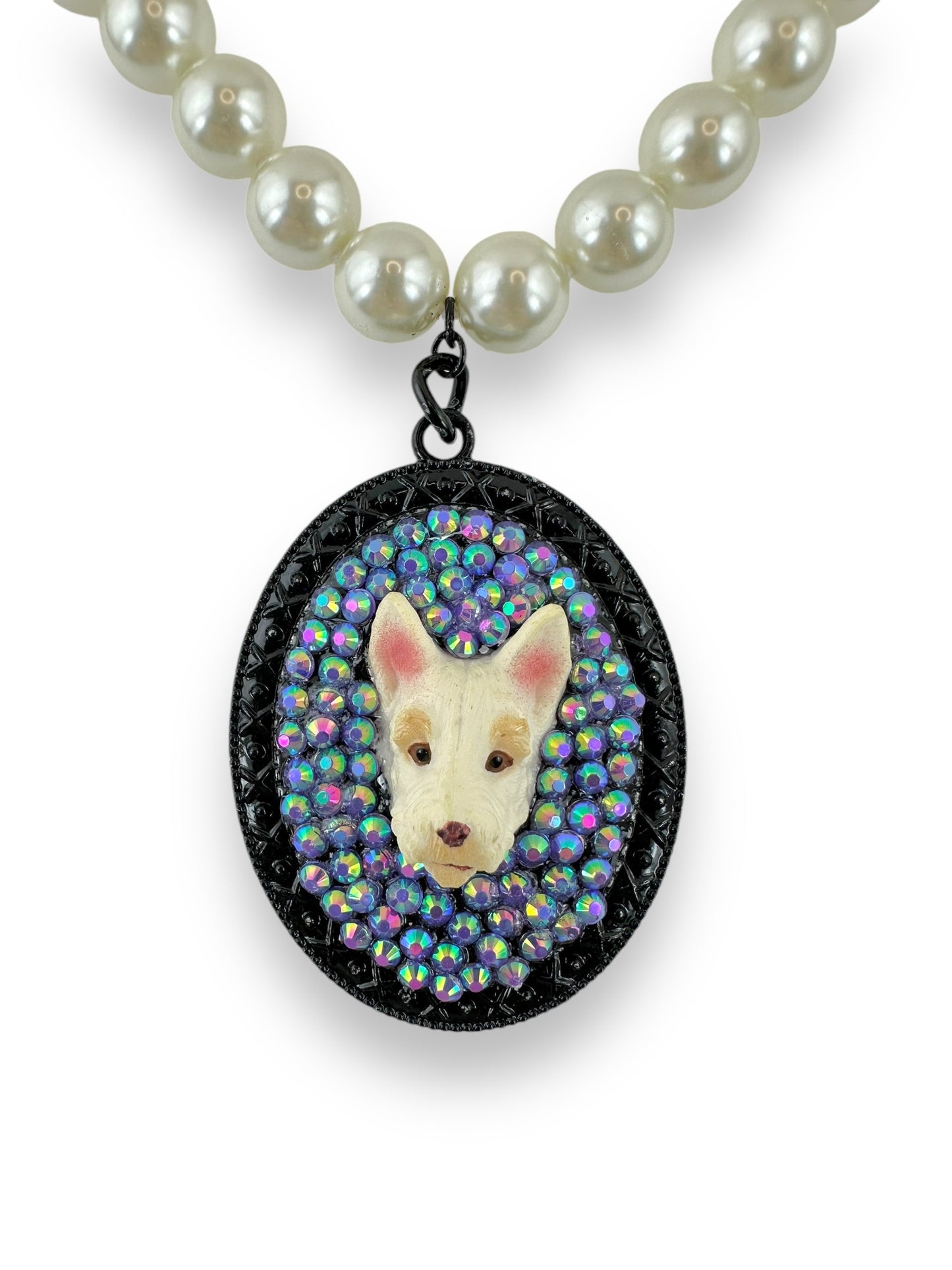 Dazzling Royal Scottie Pearl Necklace